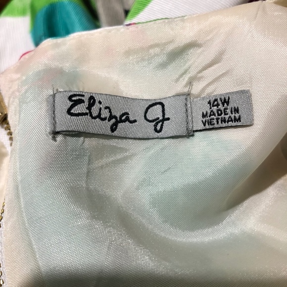 ELIZA J Floral Sleeveless Dress Cut out Back Pleated - Picture 6 of 6